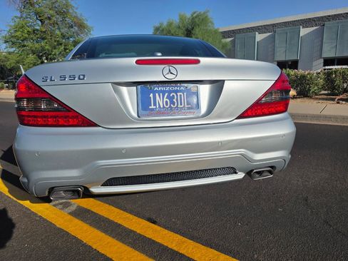 Used 2011 Mercedes-Benz SL 550 w/ Premium I Pkg image 11