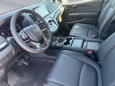 New 2026 Honda Odyssey Touring image 25