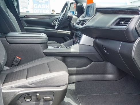 Used 2024 Chevrolet Tahoe LS RWD image 12