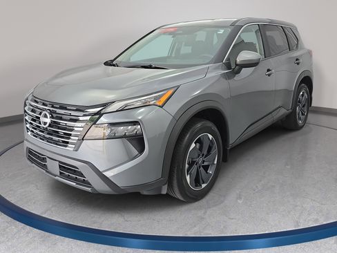 Certified 2025 Nissan Rogue SV FWD image 1