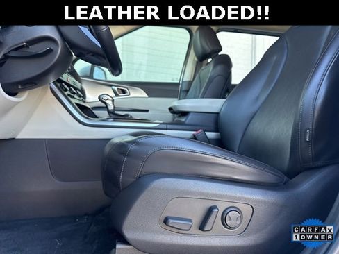 Used 2024 Kia Carnival LX image 20