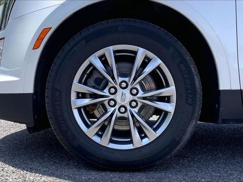 Used 2023 Cadillac XT5 Premium Luxury AWD/4WD image 8