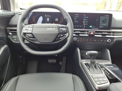 New 2026 Kia Sportage EX image 12