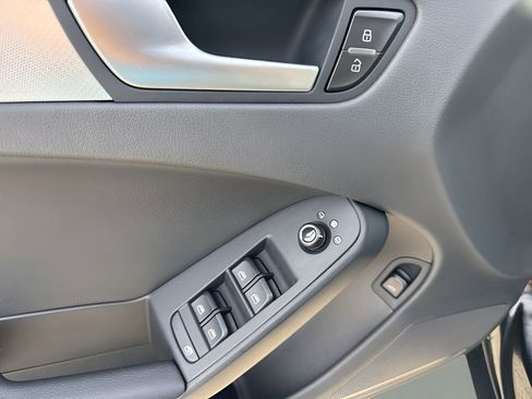 Used 2010 Audi A4 2.0T Premium image 23