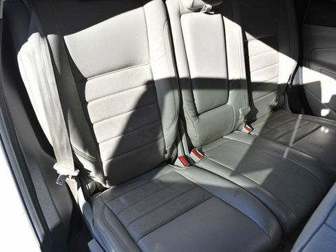 Used 2015 Ford Escape SE image 28