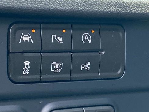 New 2026 Chevrolet Suburban LS image 14