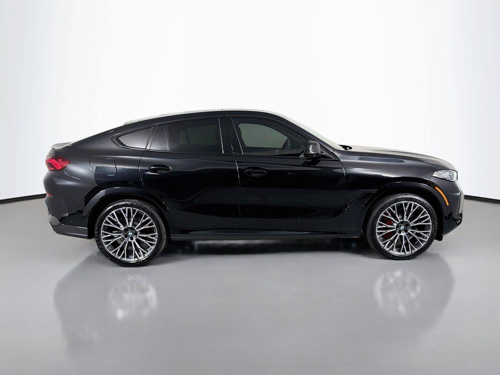 New 2027 BMW X6 xDrive40i w/ Executive Package AWD/4WD image 4