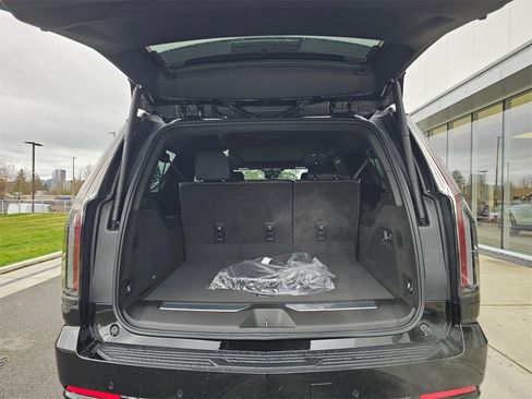 New 2026 Cadillac Escalade ESV Sport image 17