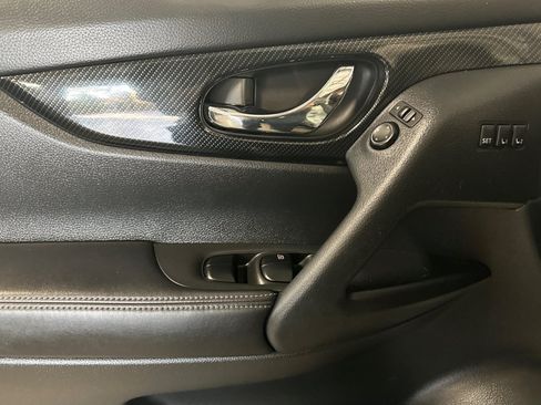 Used 2020 Nissan Rogue SL FWD image 14