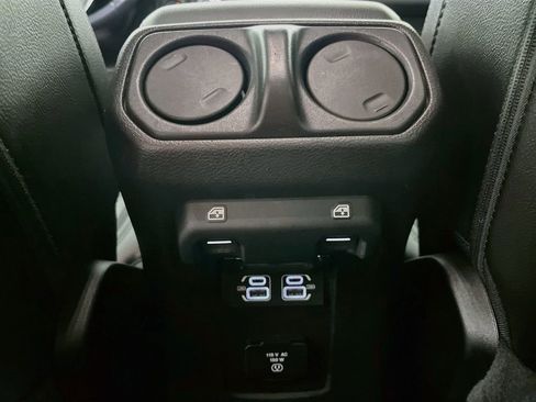 Used 2021 Jeep Wrangler Unlimited Sahara AWD/4WD image 33
