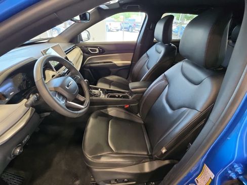 Used 2025 Jeep Compass Limited AWD/4WD image 23