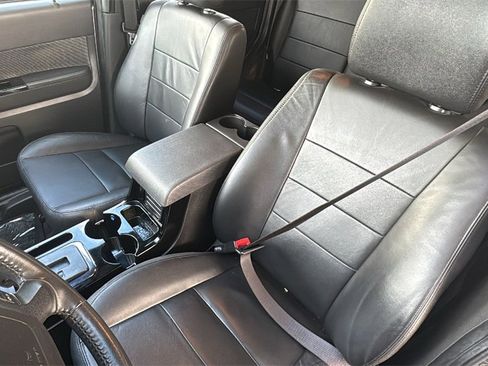 Used 2010 Ford Escape Limited image 21