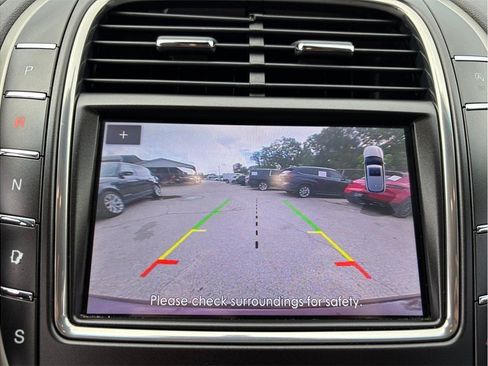 Used 2019 Lincoln Nautilus Select FWD image 34