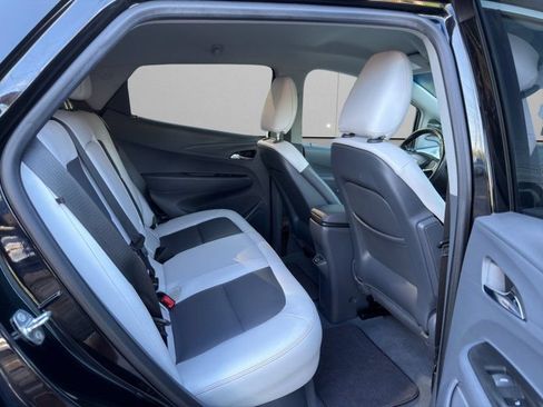 Used 2018 Chevrolet Bolt Premier w/ Driver Confidence II Package FWD image 12