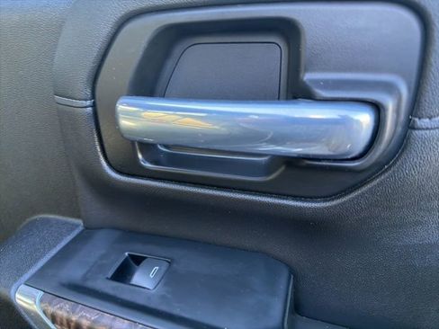 Used 2023 GMC Sierra 2500 Denali image 25