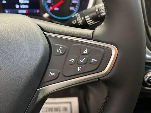 Used 2023 Chevrolet Equinox LT image 24