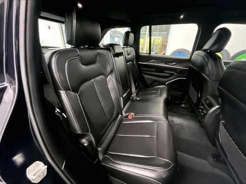 Used 2024 Jeep Grand Cherokee Limited 4xe AWD/4WD image 16