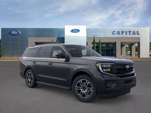 New 2026 Ford Expedition Active RWD image 7