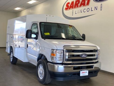 New 2026 Ford E-350 and Econoline 350 Super Duty w/ Power Equipment Group RWD image 2