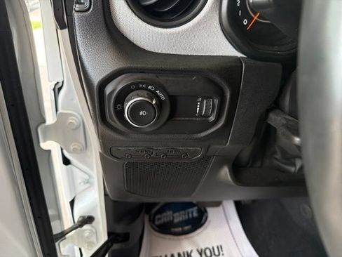 Used 2024 Jeep Wrangler Unlimited Sport AWD/4WD image 12