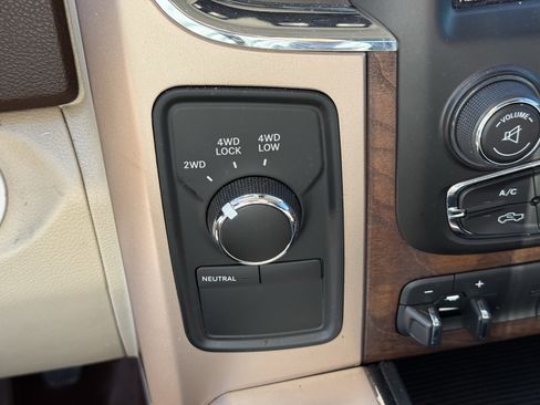 Used 2015 RAM 2500 Longhorn w/ Convenience Group image 23