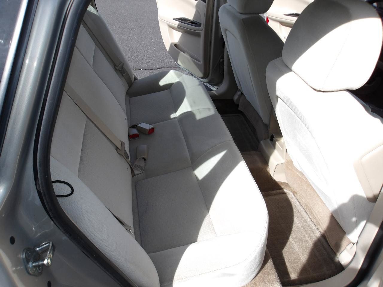 Used 2010 Chevrolet Impala LS FWD image 11
