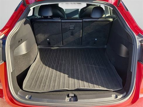 Used 2022 Tesla Model Y Performance image 11