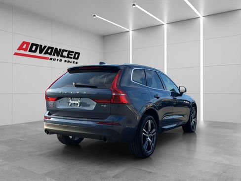 Used 2018 Volvo XC60 T5 Momentum w/ Convenience Package image 6