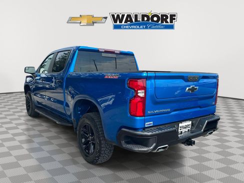 Used 2024 Chevrolet Silverado 1500 LT Trail Boss w/ Convenience Package II AWD/4WD image 4