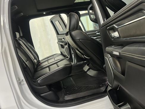 Used 2024 RAM 1500 Laramie AWD/4WD image 26