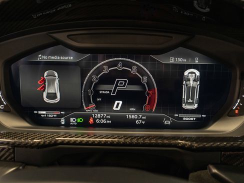 Used 2023 Lamborghini Urus Performante AWD/4WD image 8