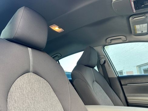 Used 2023 Toyota Camry LE image 19