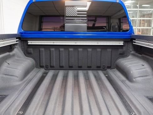 Used 2025 Nissan Frontier SV w/ SV Convenience Package image 7