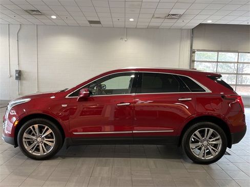Certified 2023 Cadillac XT5 Premium Luxury image 2