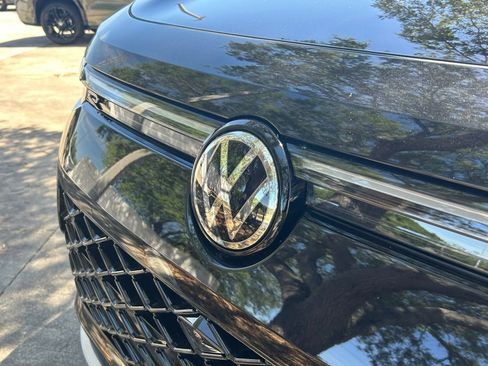 New 2026 Volkswagen Tiguan SEL R-Line AWD/4WD image 35