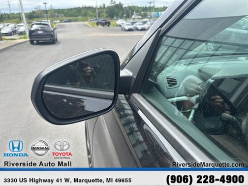 Used 2025 Chevrolet TrailBlazer LT AWD/4WD image 5