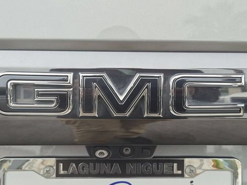 Used 2023 GMC Yukon XL Denali Ultimate AWD/4WD image 24