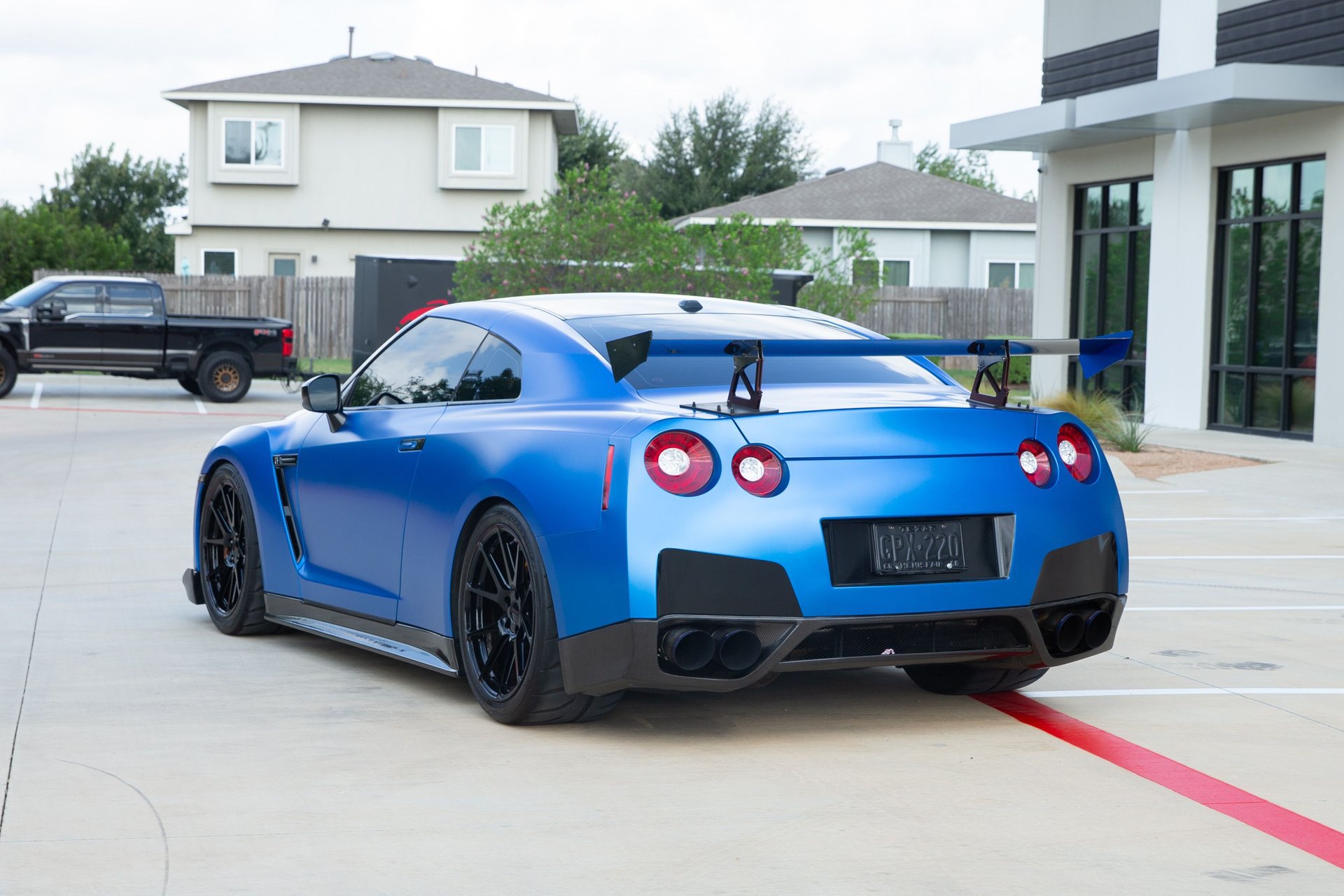 Used 2009 Nissan GT-R Premium AWD/4WD image 7