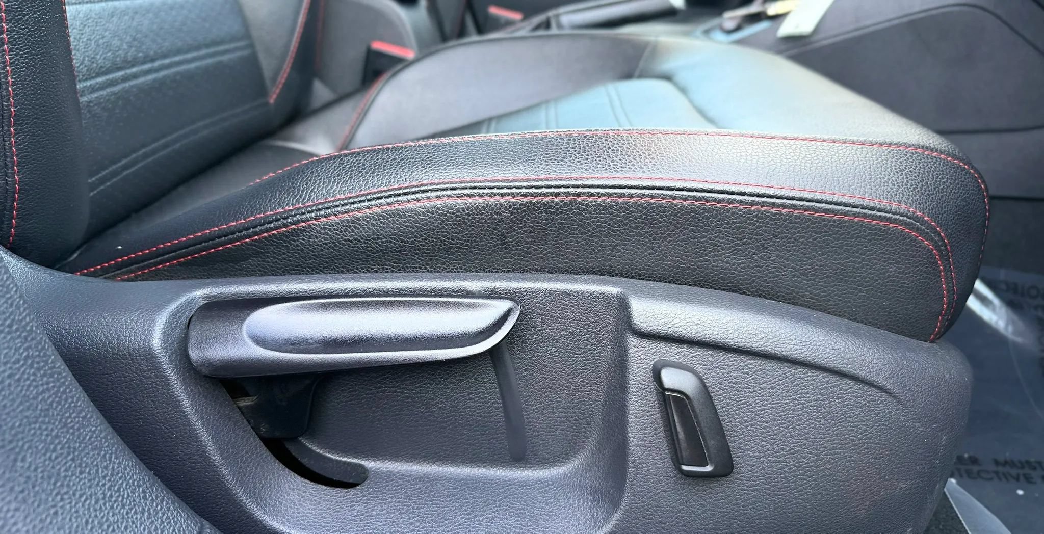 Used 2013 Volkswagen Jetta GLI Autobahn FWD image 39