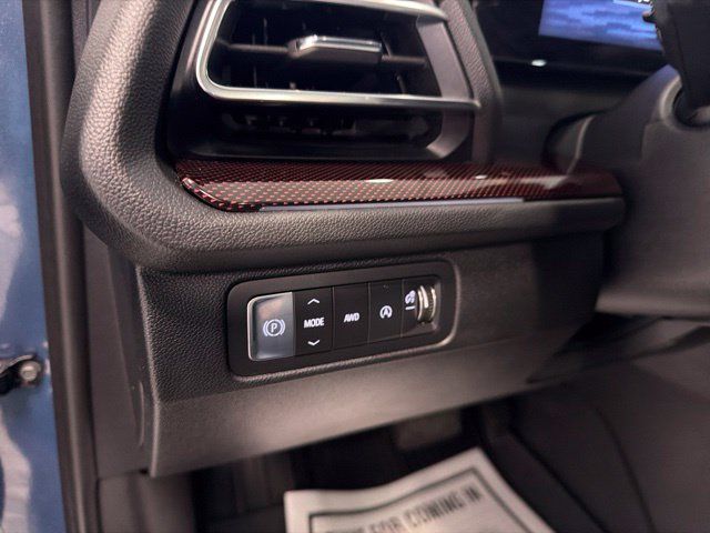 Used 2026 Chevrolet Traverse Z71 w/ Enhanced Driving Package AWD/4WD image 23