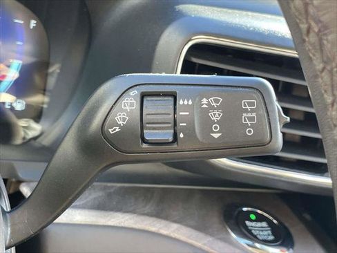 Used 2020 Ford Explorer Platinum w/ Premium Technology Package image 24