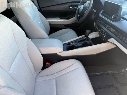 Certified 2023 Honda Accord EX image 30