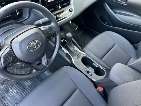Used 2026 Toyota Corolla LE FWD image 7
