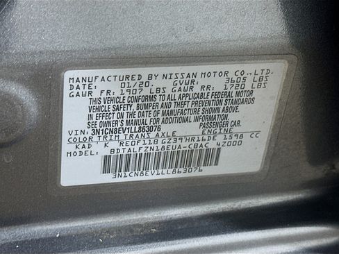 Used 2020 Nissan Versa SV FWD image 12