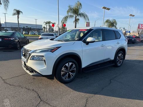 Certified 2023 Nissan Rogue SV image 3