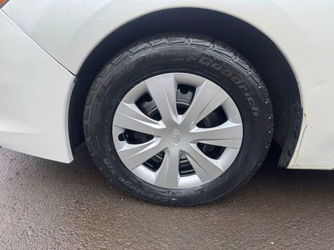 Used 2013 Subaru Impreza 2.0i image 17