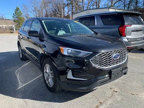 Used 2023 Ford Edge SEL image 4