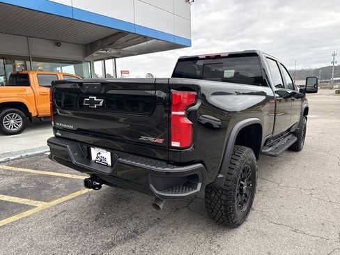 New 2026 Chevrolet Silverado 2500 ZR2 image 7