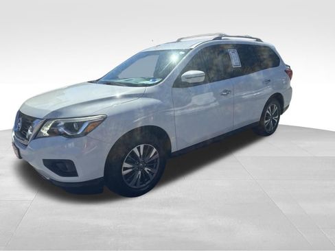Used 2017 Nissan Pathfinder SV image 9