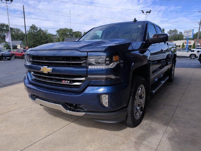 Used 2017 Chevrolet Silverado 1500 LTZ Z71 w/ LTZ Plus Package AWD/4WD image 5